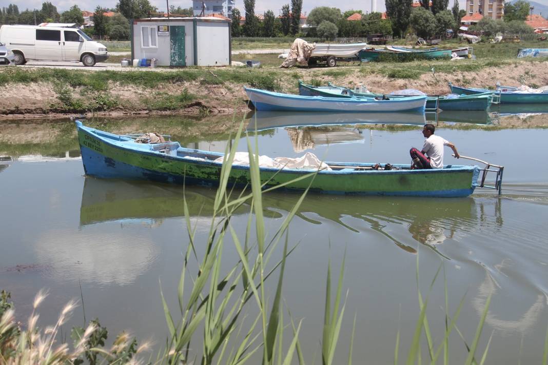 Beyşehir Gölü'nde balıkçıların beklediği gün, geldi çattı 2